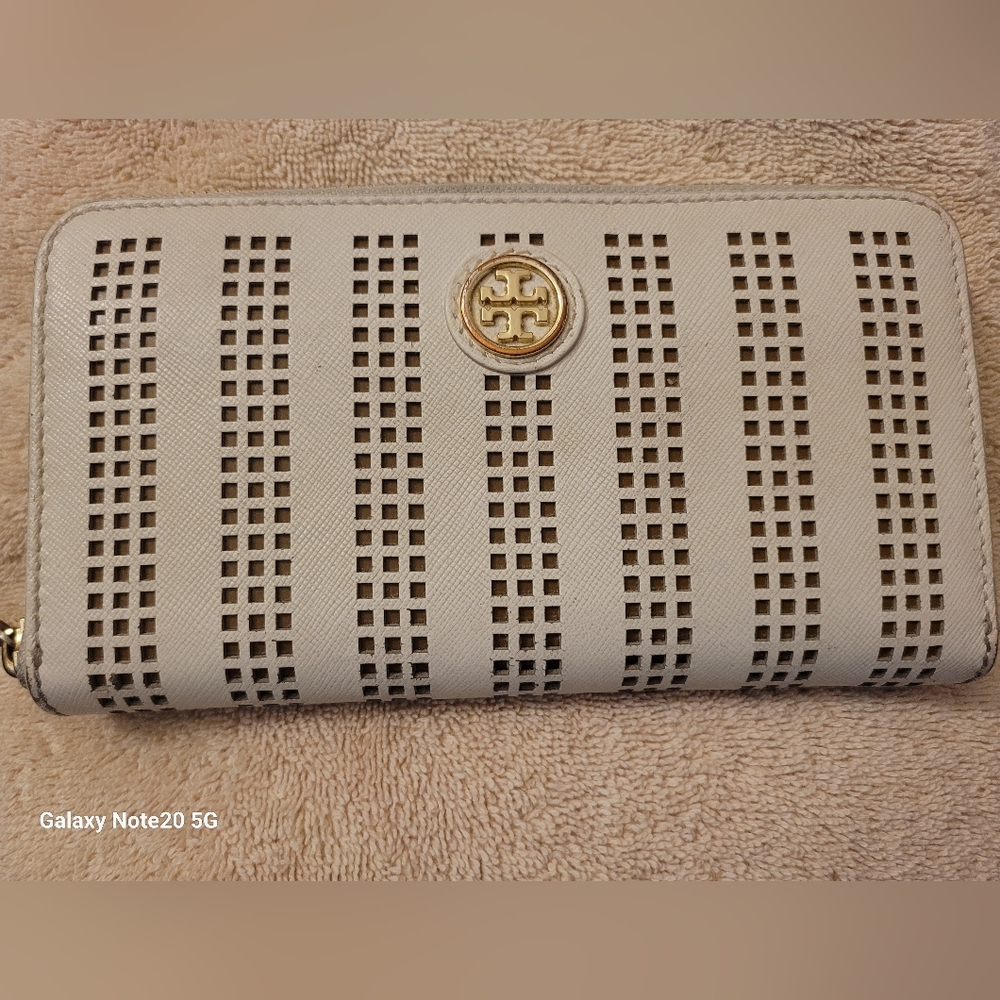 Tory Burch Perforated Cream Wallet